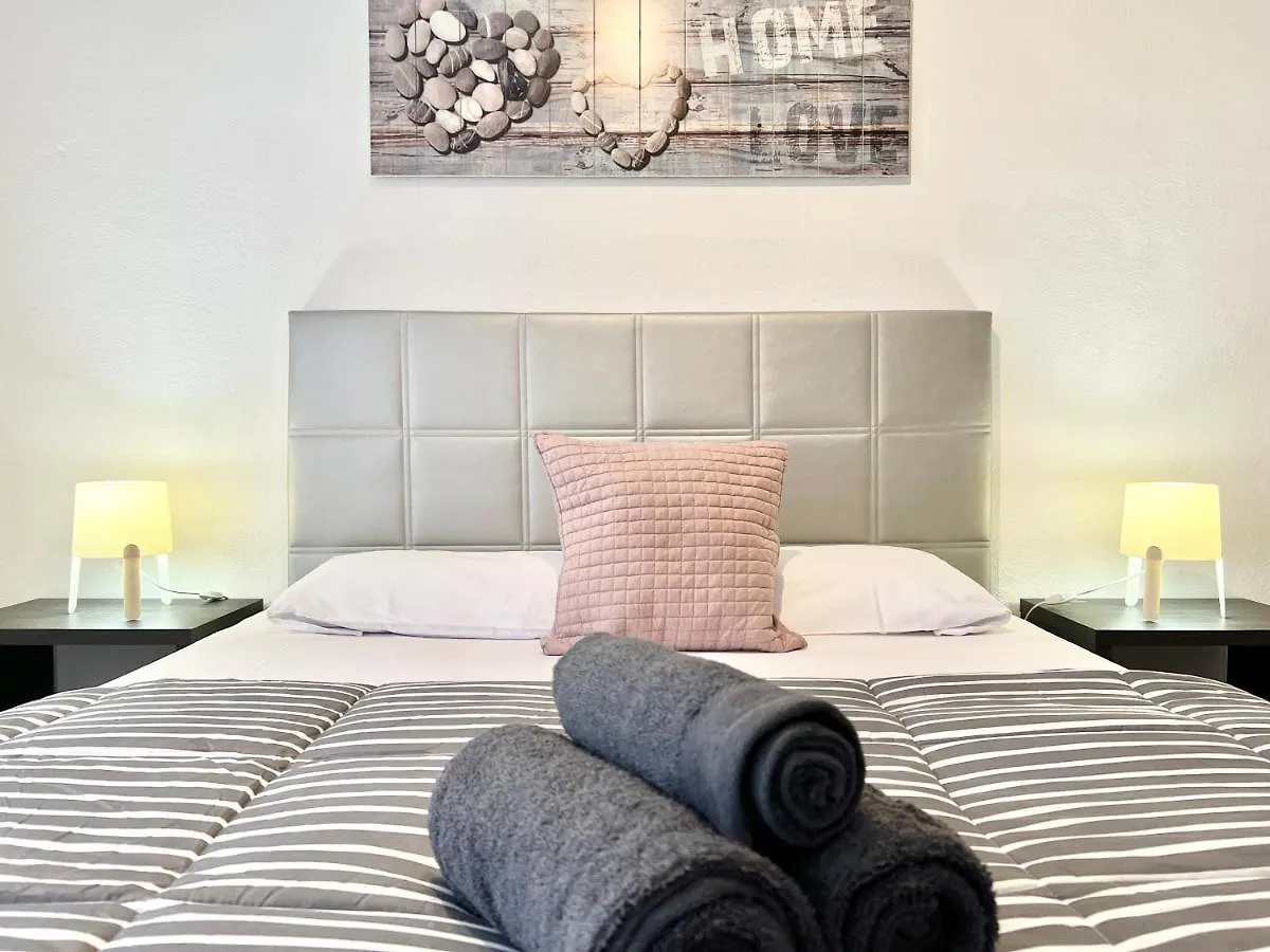 Apartamentos Zaragoza Salou Daire